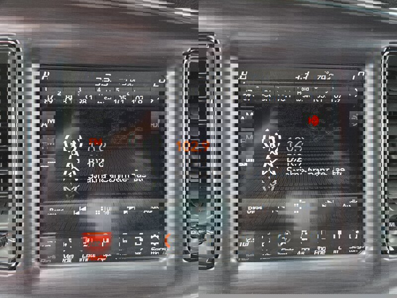 Used 2018 Dodge Challenger R/T Scat Pack w/ Dynamics Package image 18