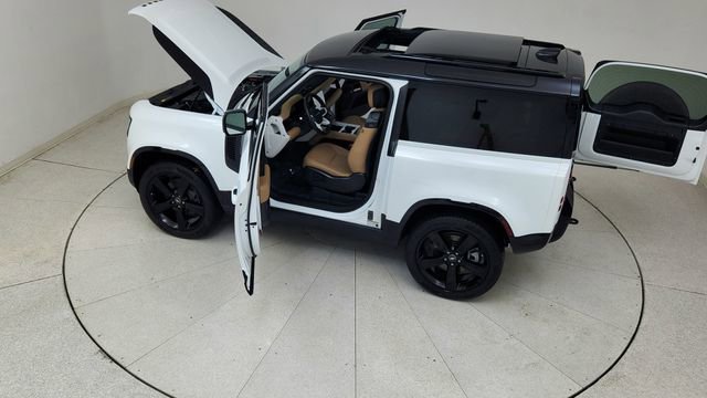 Used 2025 Land Rover Defender 90 X-Dynamic SE image 82