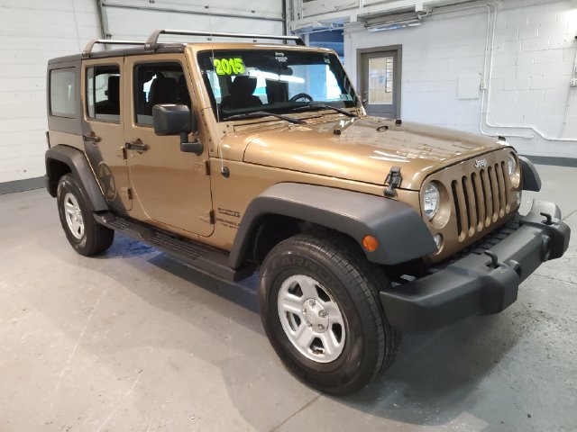 Used 2015 Jeep Wrangler Unlimited Sport w/ Connectivity Group AWD/4WD image 9