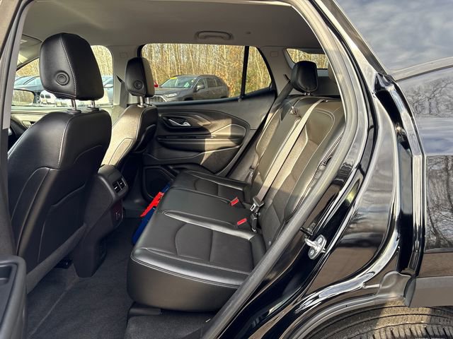 Used 2024 GMC Terrain SLT image 16