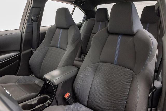 Used 2022 Toyota Corolla SE w/ SE Premium Package FWD image 11