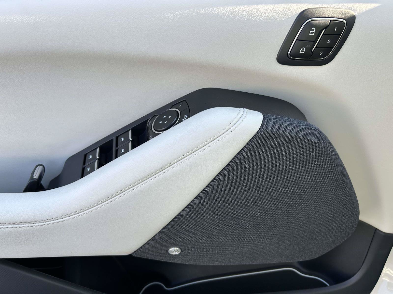 Used 2022 Ford Mustang Mach-E Premium w/ Ice White Appearance Package AWD/4WD image 23