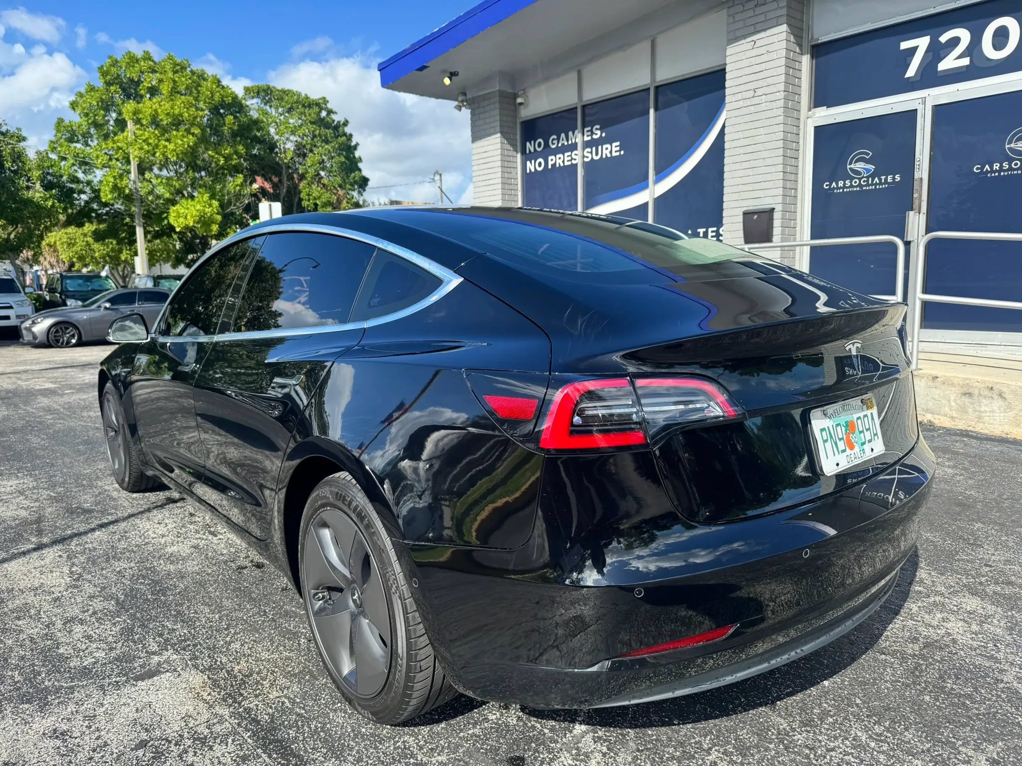 Used 2020 Tesla Model 3 Standard Range RWD image 6