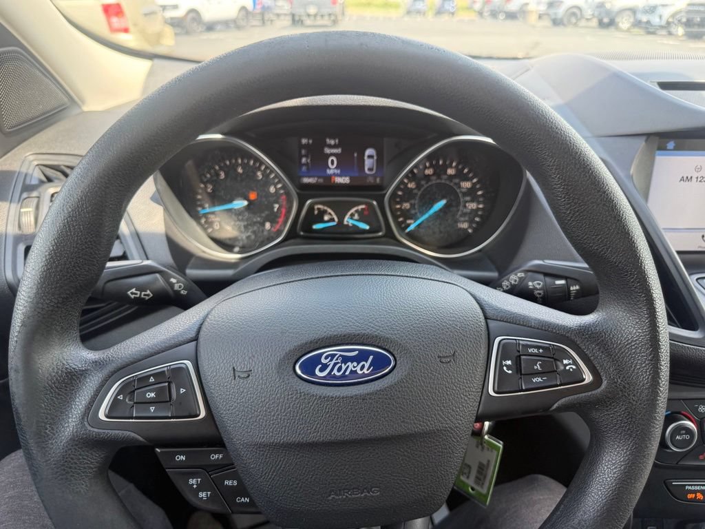 Used 2018 Ford Escape SE w/ SE Sync 3 Package FWD image 24