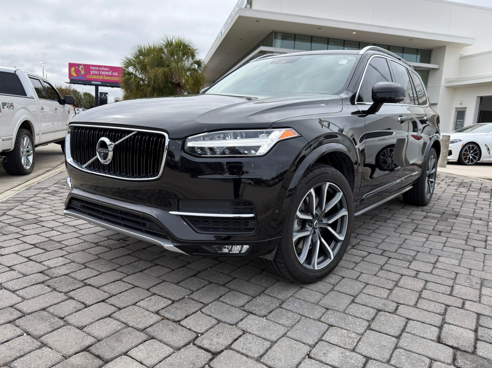 Used 2019 Volvo XC90 T6 Momentum w/ Advanced Package