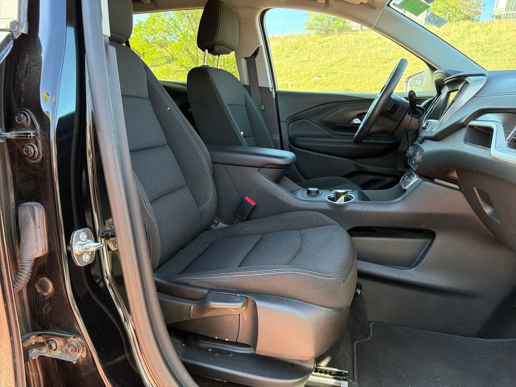 Used 2024 GMC Terrain SLE AWD/4WD image 30