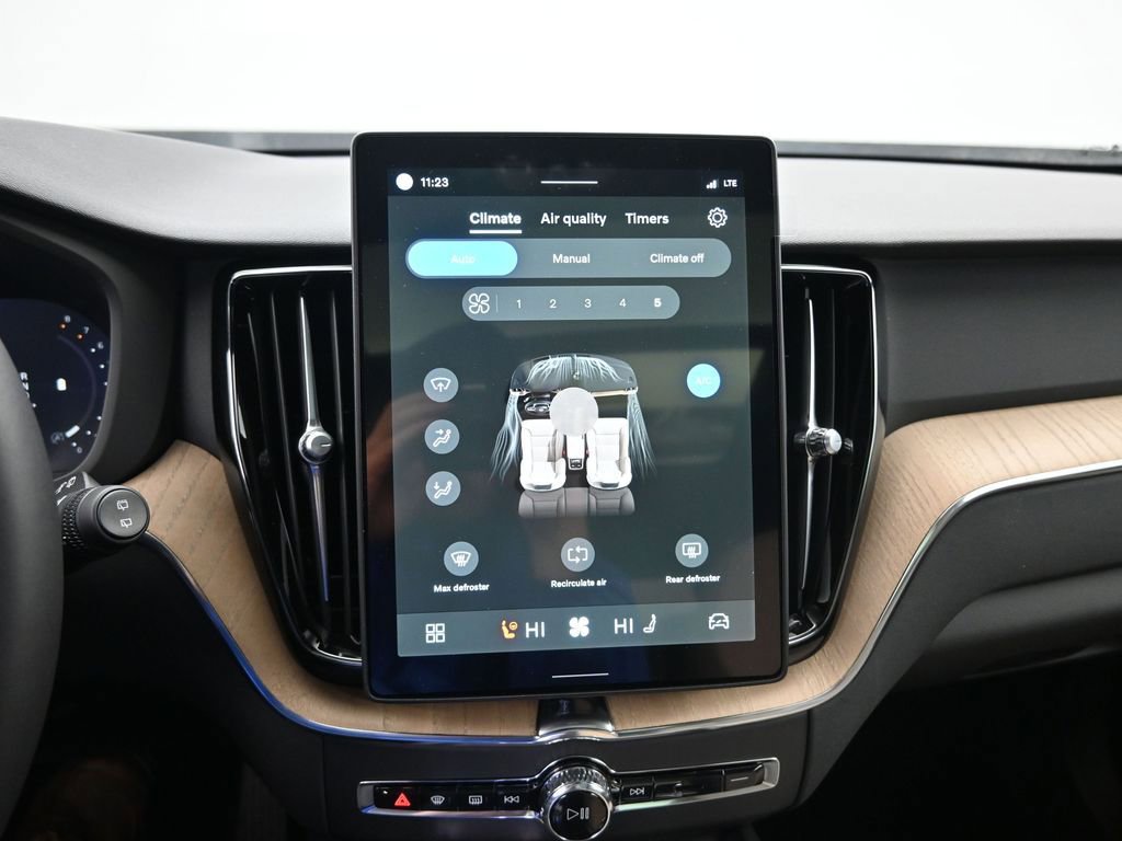 New 2026 Volvo XC60 B5 Plus w/ Climate Package image 12