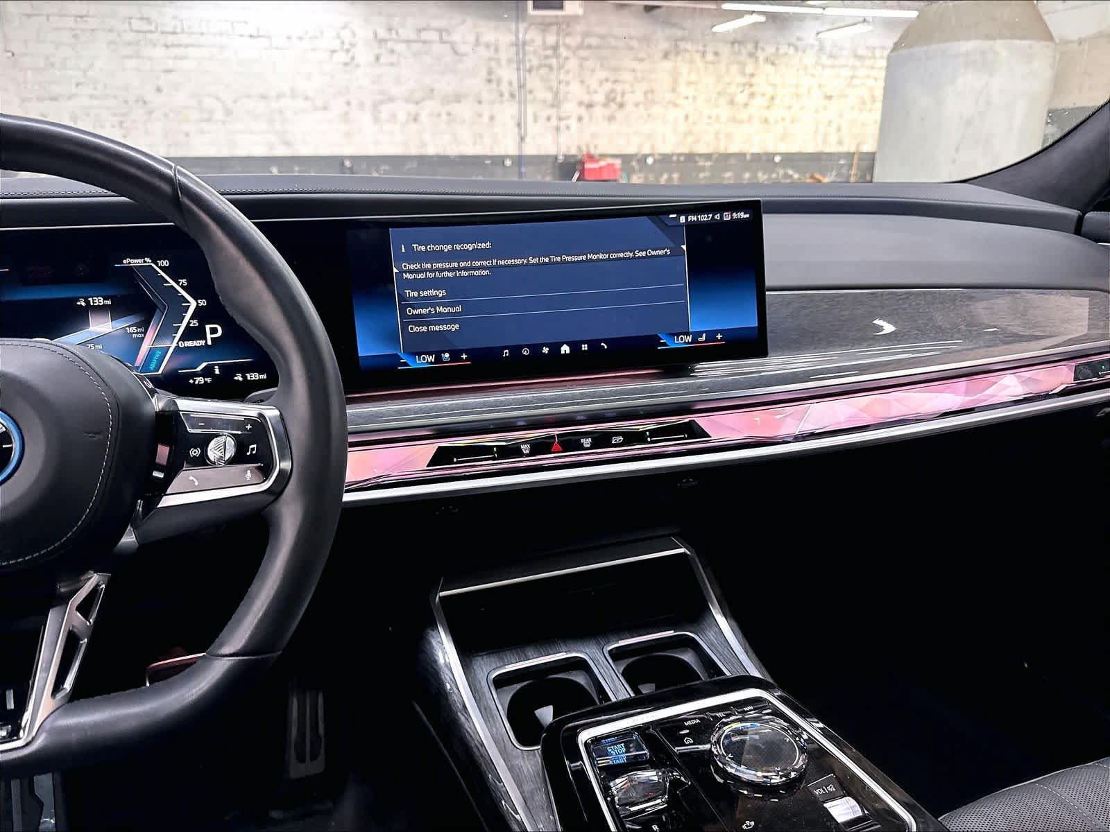 Used 2023 BMW i7 xDrive60 w/ Executive Package 2 AWD/4WD image 9