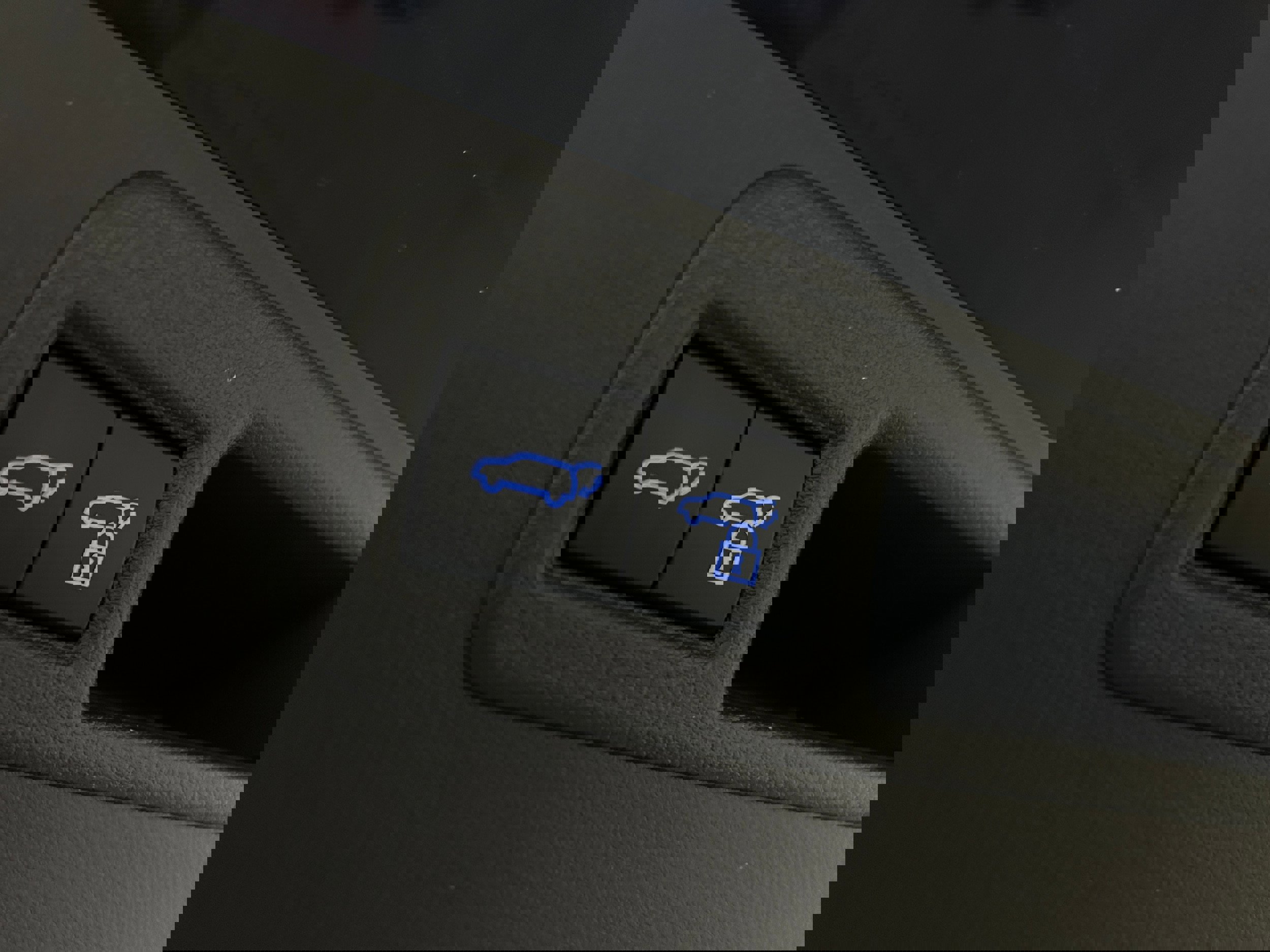 Used 2021 Toyota Venza Limited image 29