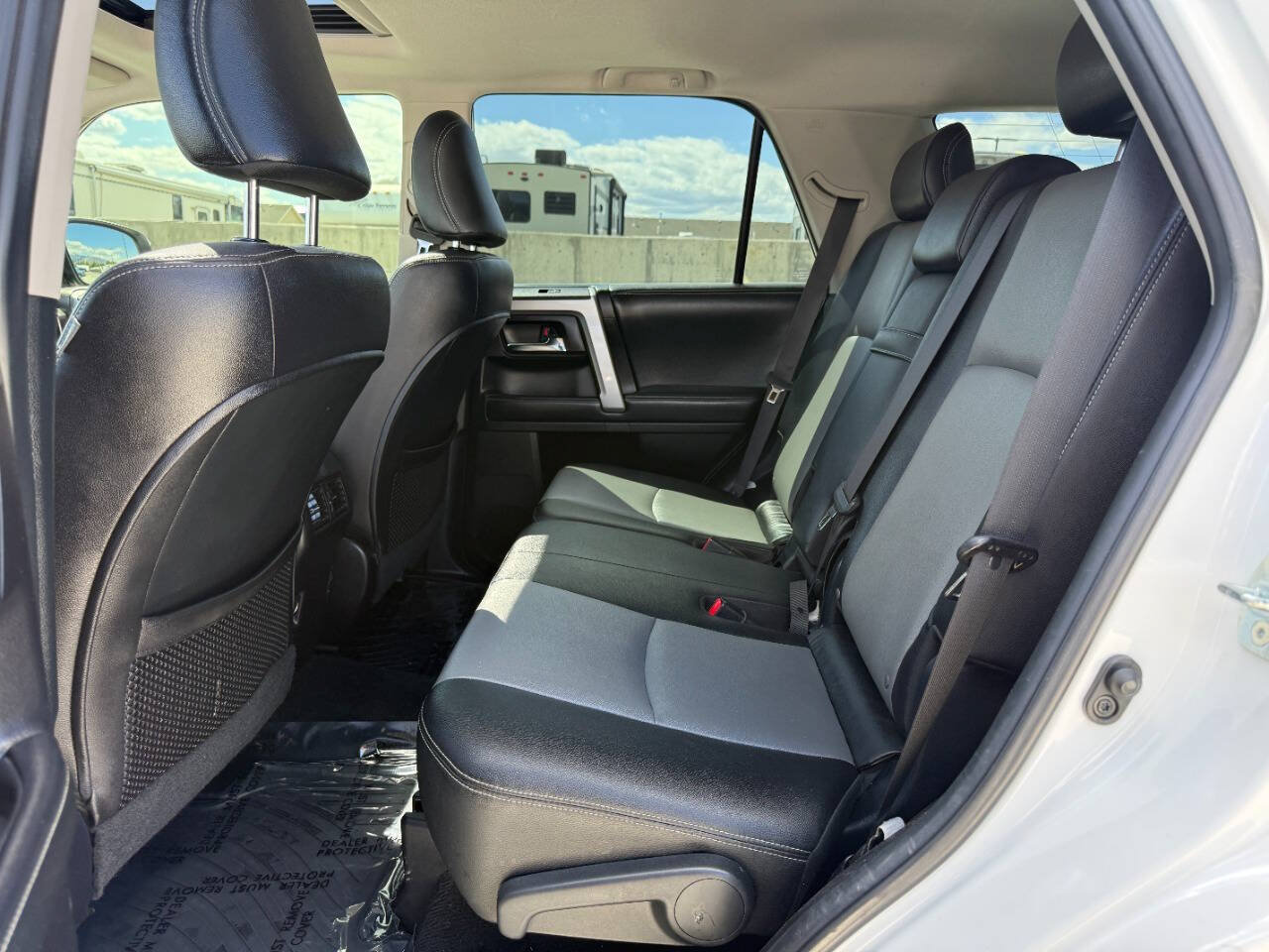 Used 2015 Toyota 4Runner SR5 Premium AWD/4WD image 19