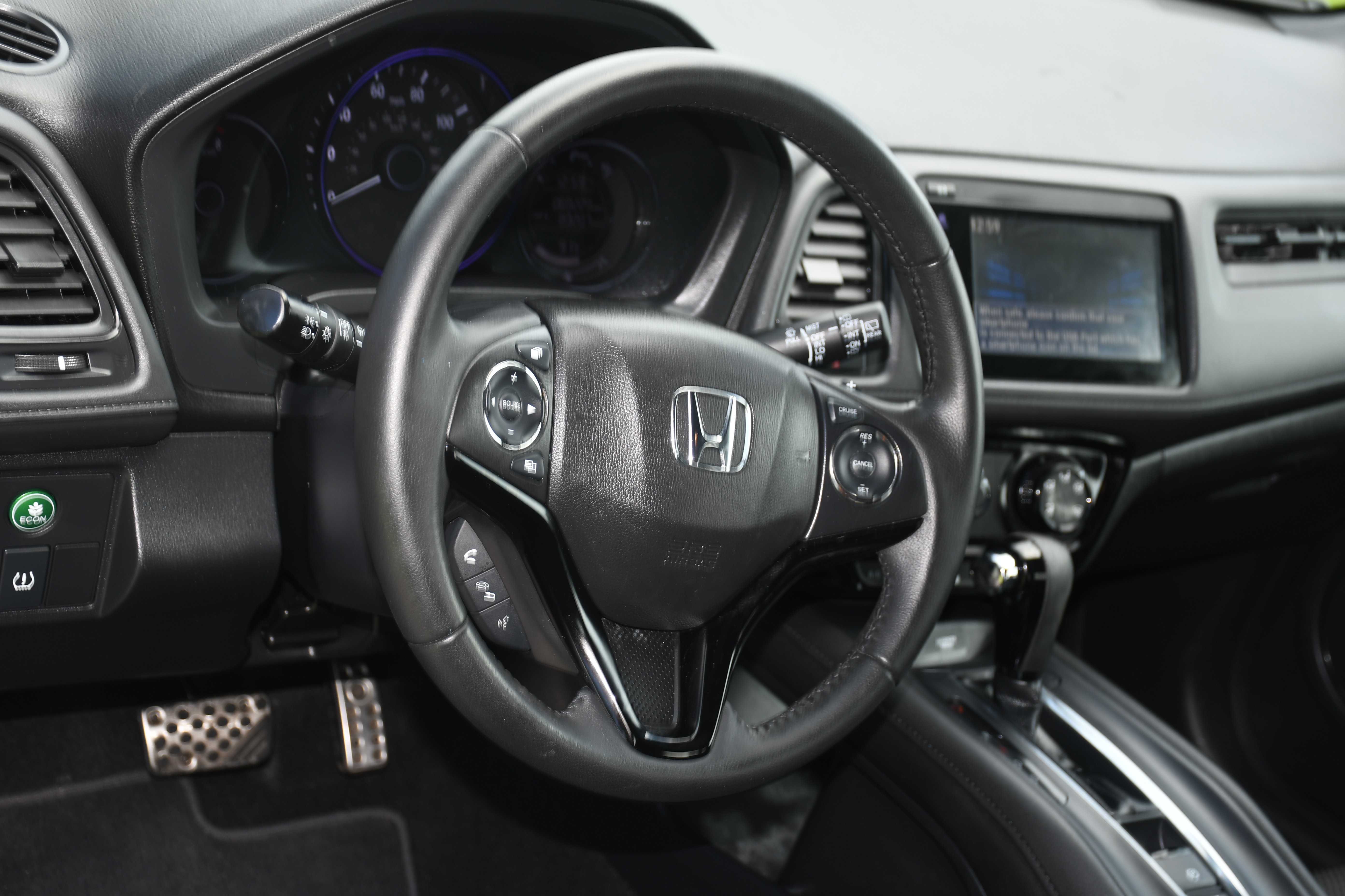 Used 2020 Honda HR-V Sport image 8