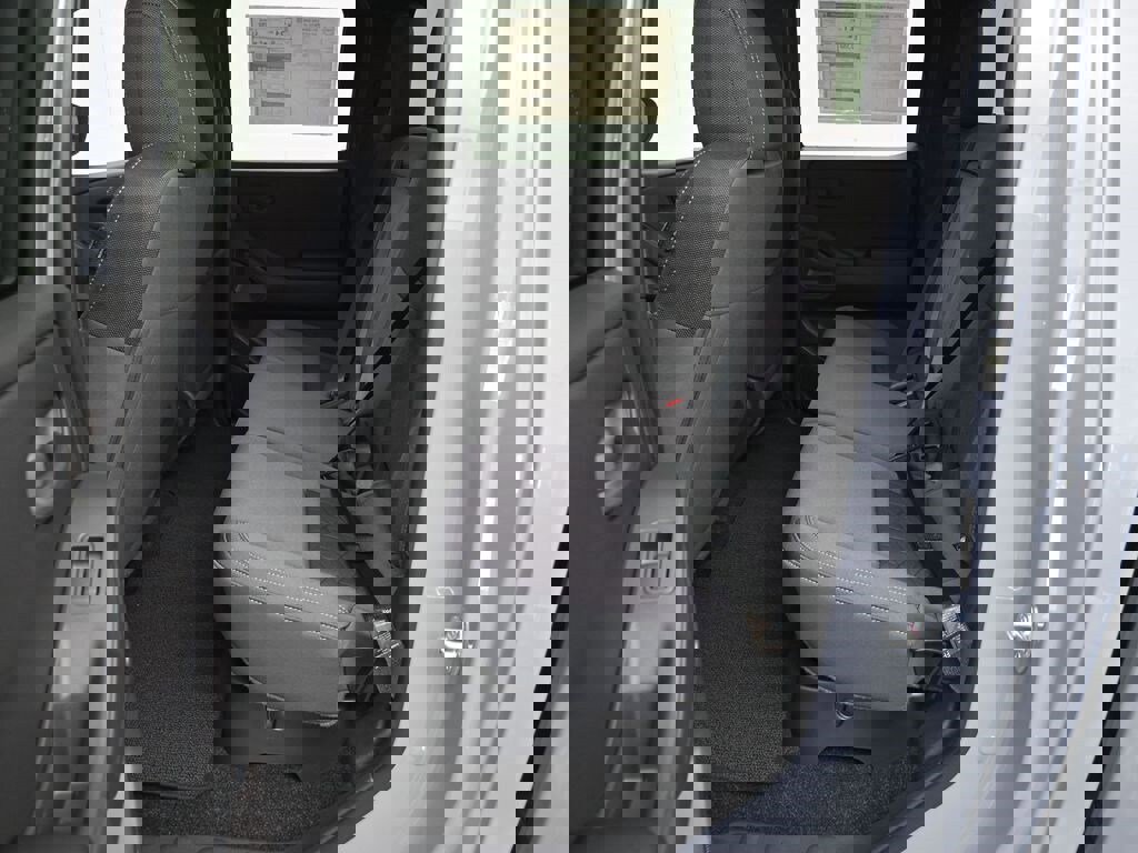 New 2026 Nissan Frontier SV image 21