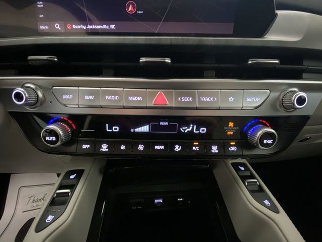 Used 2024 Kia Telluride EX w/ EX Captain's Chair Package FWD image 19