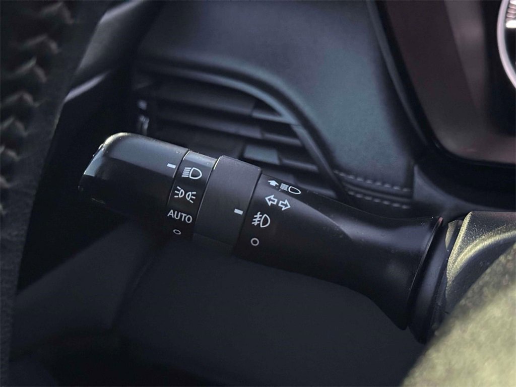 Used 2020 Subaru Outback Premium image 21