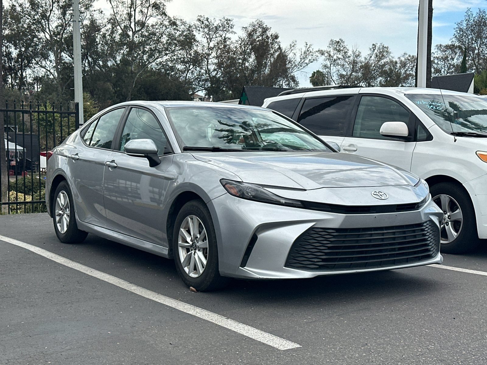 Used 2025 Toyota Camry LE FWD image 2