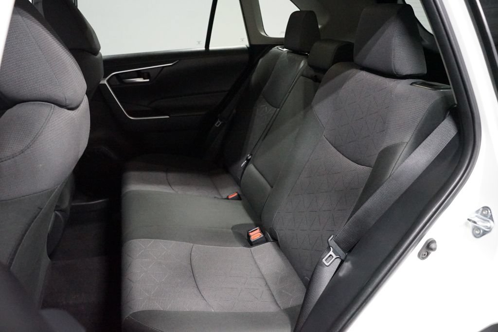 Certified 2025 Toyota RAV4 XLE FWD image 29