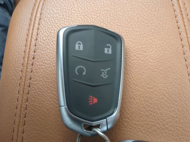 Used 2020 Cadillac XT4 Premium Luxury image 29