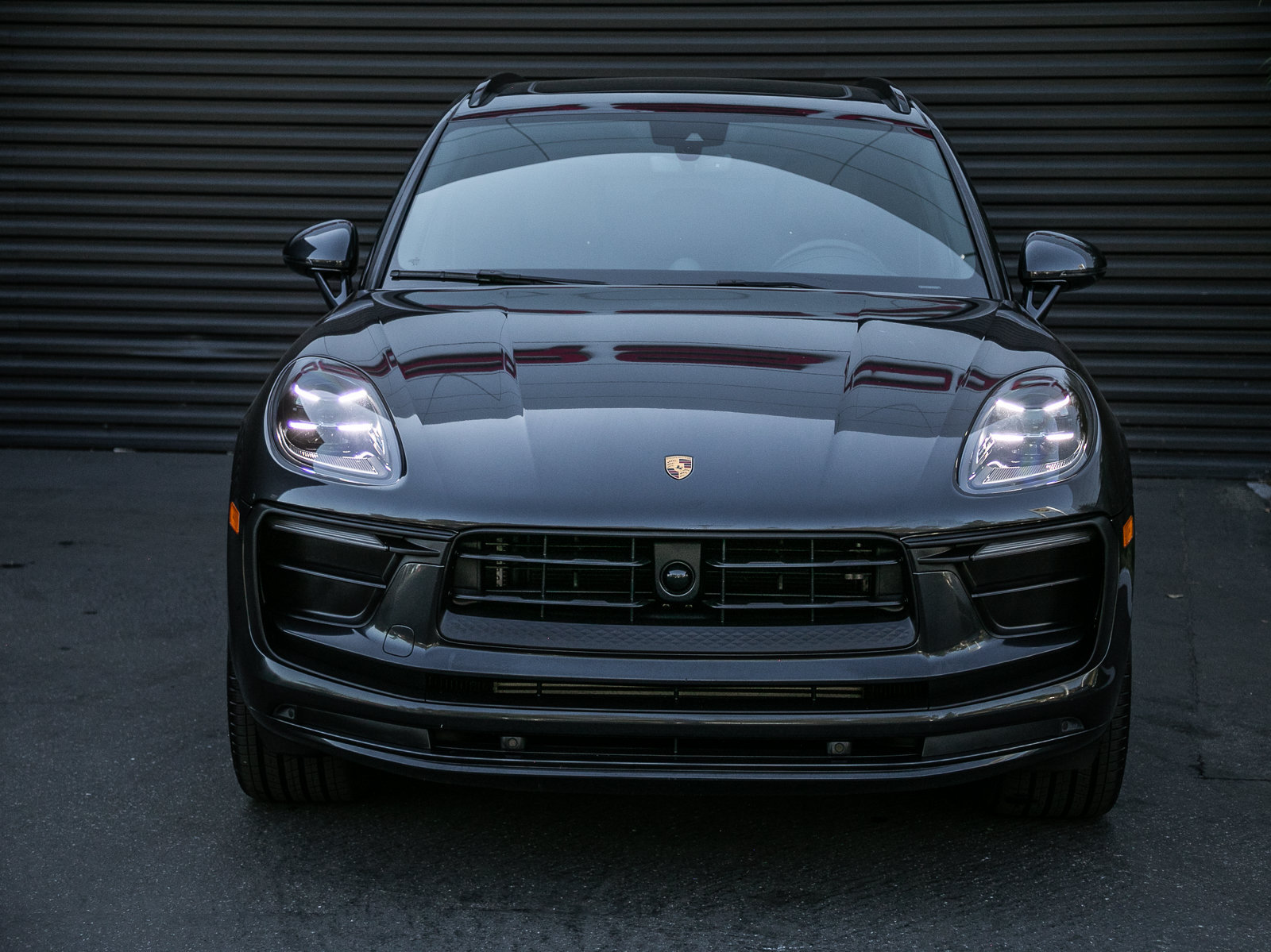 Certified 2023 Porsche Macan AWD/4WD image 7