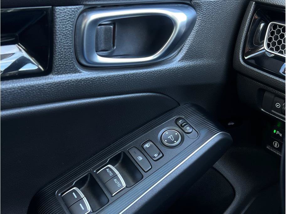 Used 2022 Honda Civic Touring image 18
