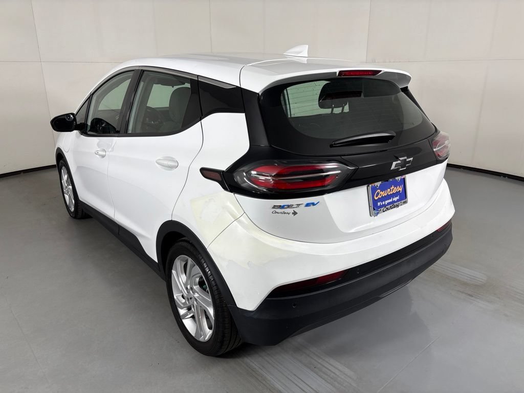Certified 2023 Chevrolet Bolt LT w/ Driver Confidence Package FWD image 7