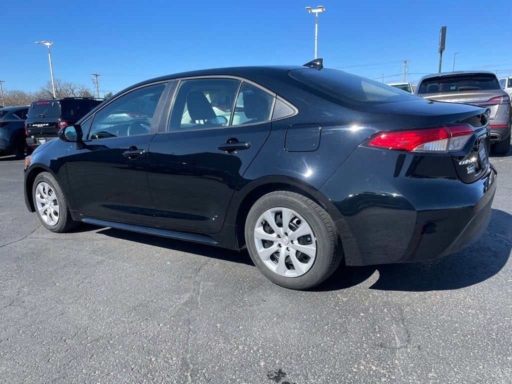 Used 2024 Toyota Corolla LE FWD image 6