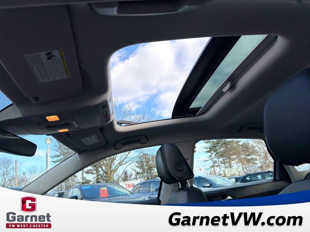 Certified 2025 Volkswagen Jetta SE image 21