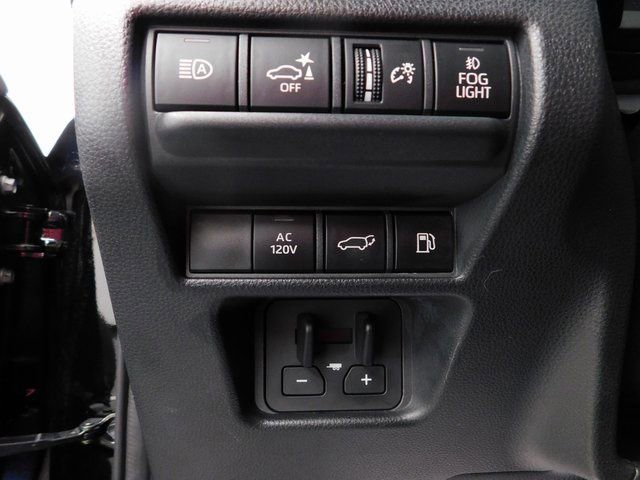 Used 2024 Toyota Land Cruiser image 33