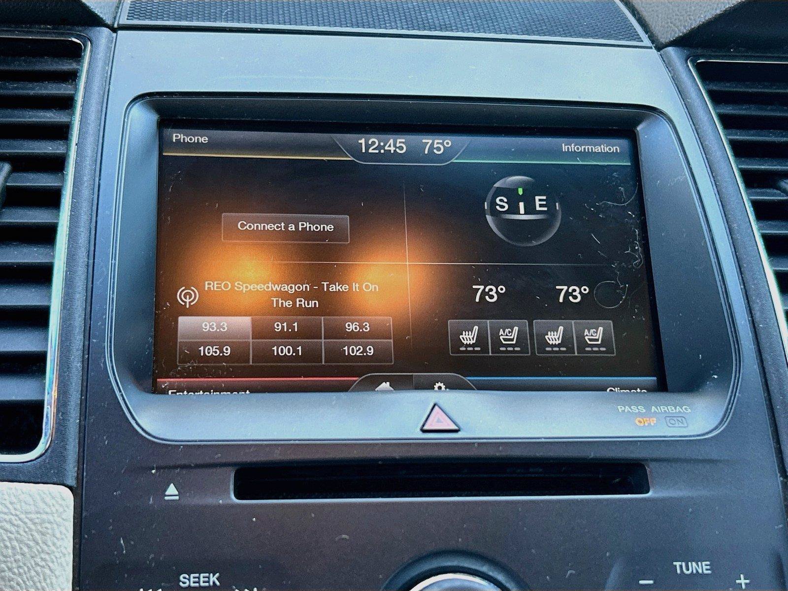Used 2015 Ford Taurus Limited FWD image 27