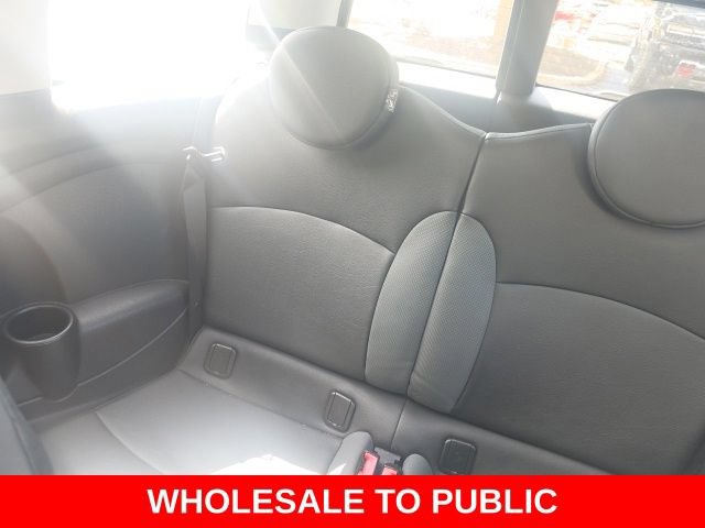 Used 2010 MINI Cooper Clubman Hardtop FWD image 12