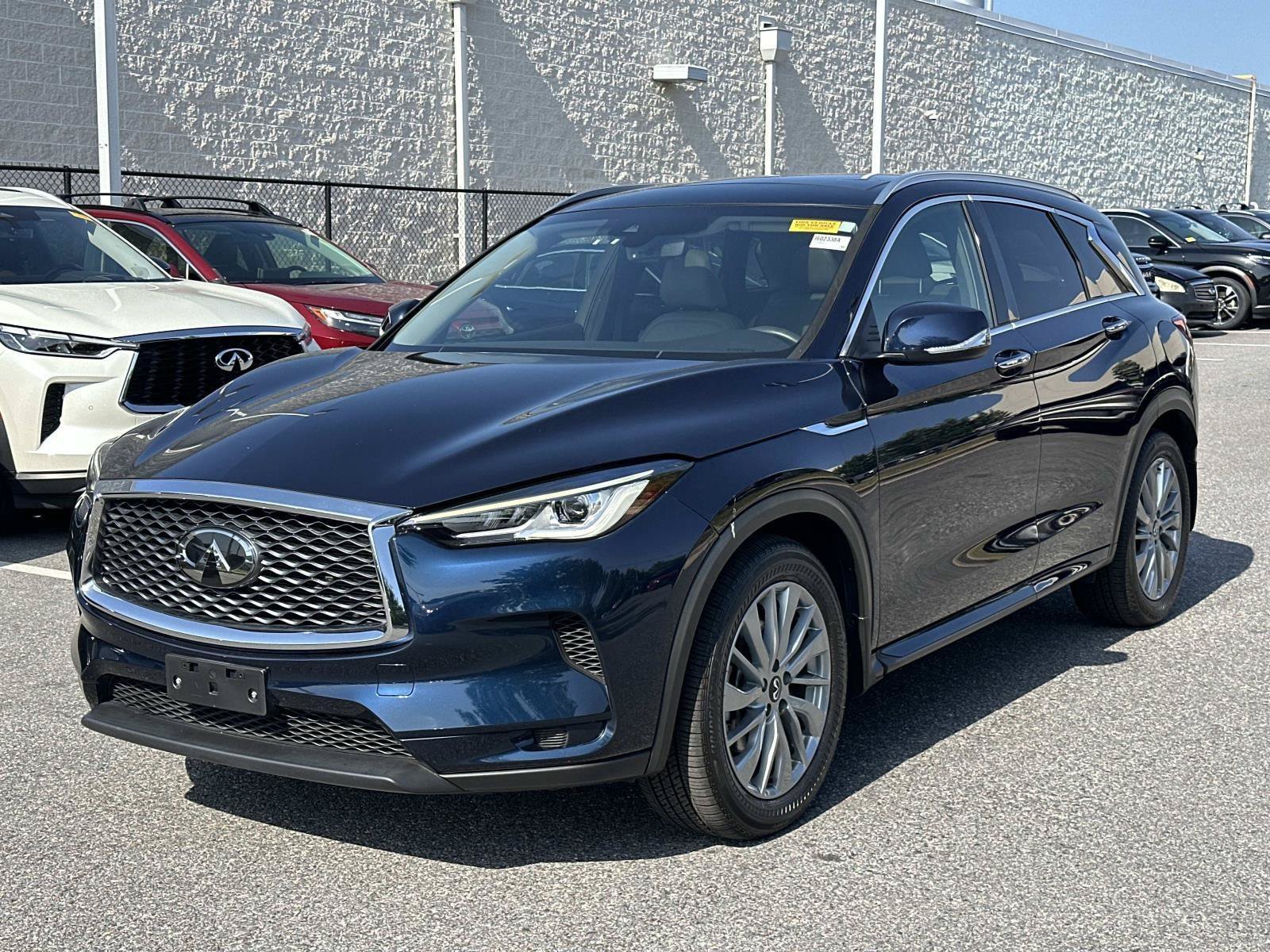 Used 2023 INFINITI QX50 Luxe AWD/4WD image 1