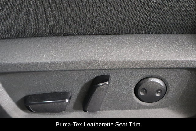 Used 2026 Nissan Rogue SV FWD image 23