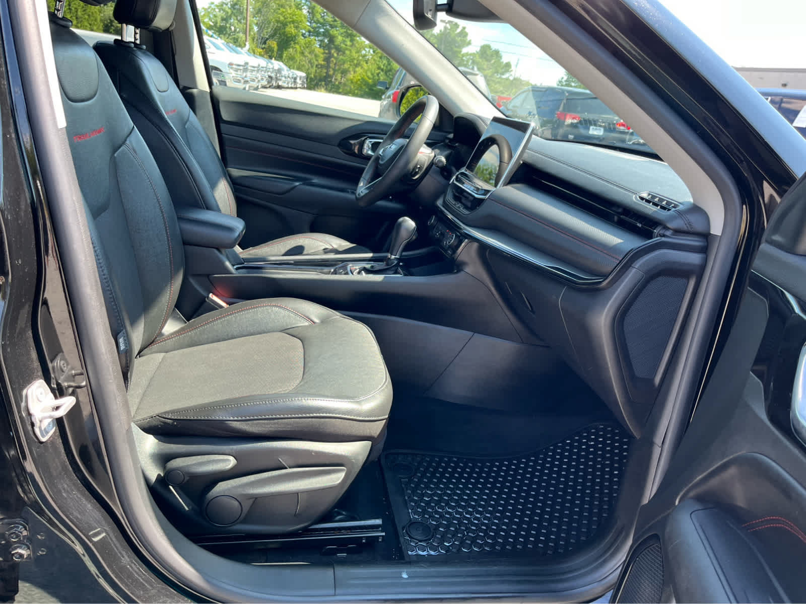 Used 2022 Jeep Compass Trailhawk w/ Sun and Sound Group AWD/4WD image 31