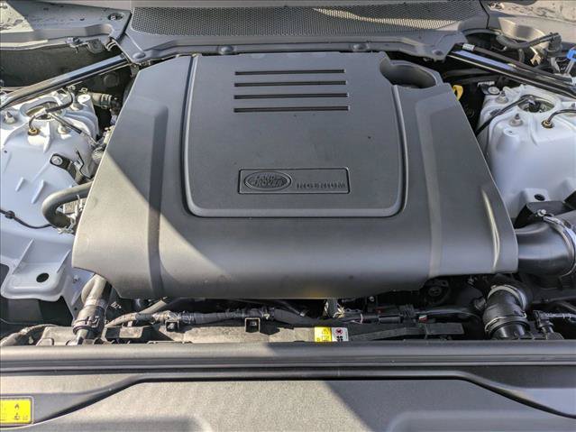 New 2025 Land Rover Discovery Dynamic SE AWD/4WD image 18