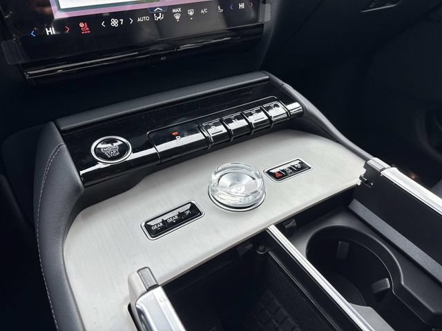 New 2026 Lincoln Navigator L Premier AWD/4WD image 29