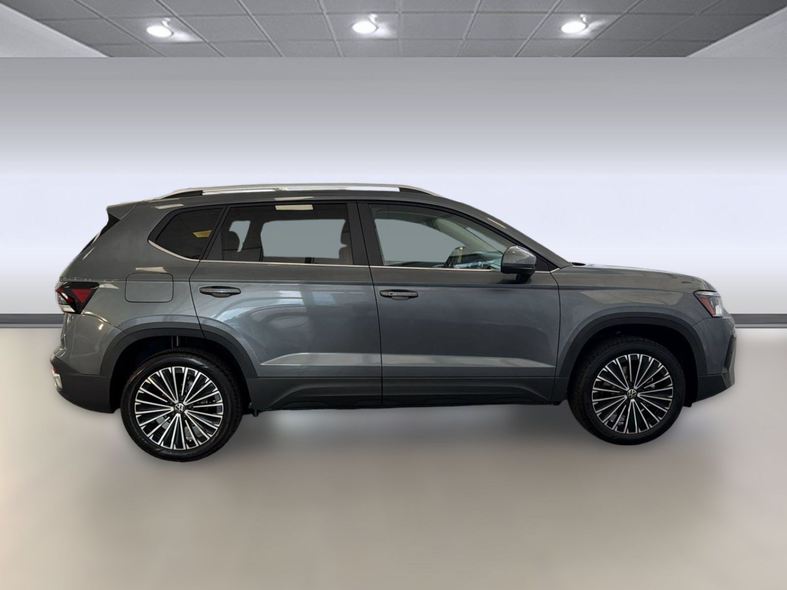 New 2026 Volkswagen Taos SE FWD image 8