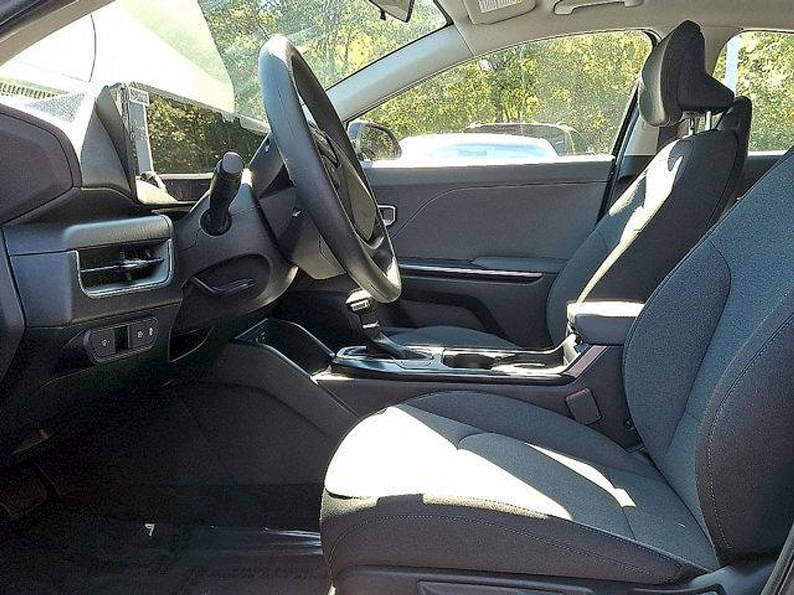 New 2025 Kia K4 LXS image 7