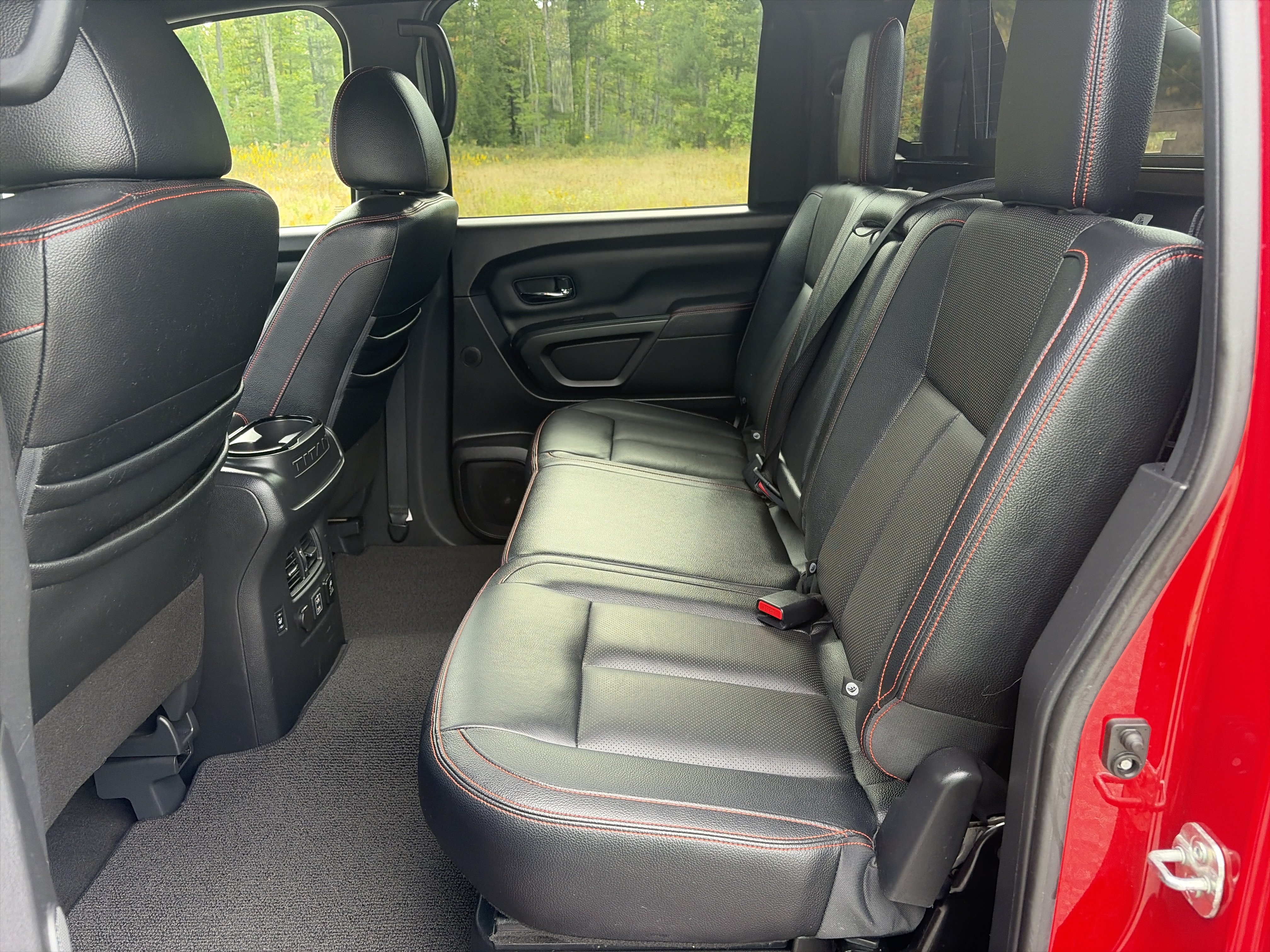 Used 2021 Nissan Titan PRO-4X w/ Pro-4x Convenience Package AWD/4WD image 18