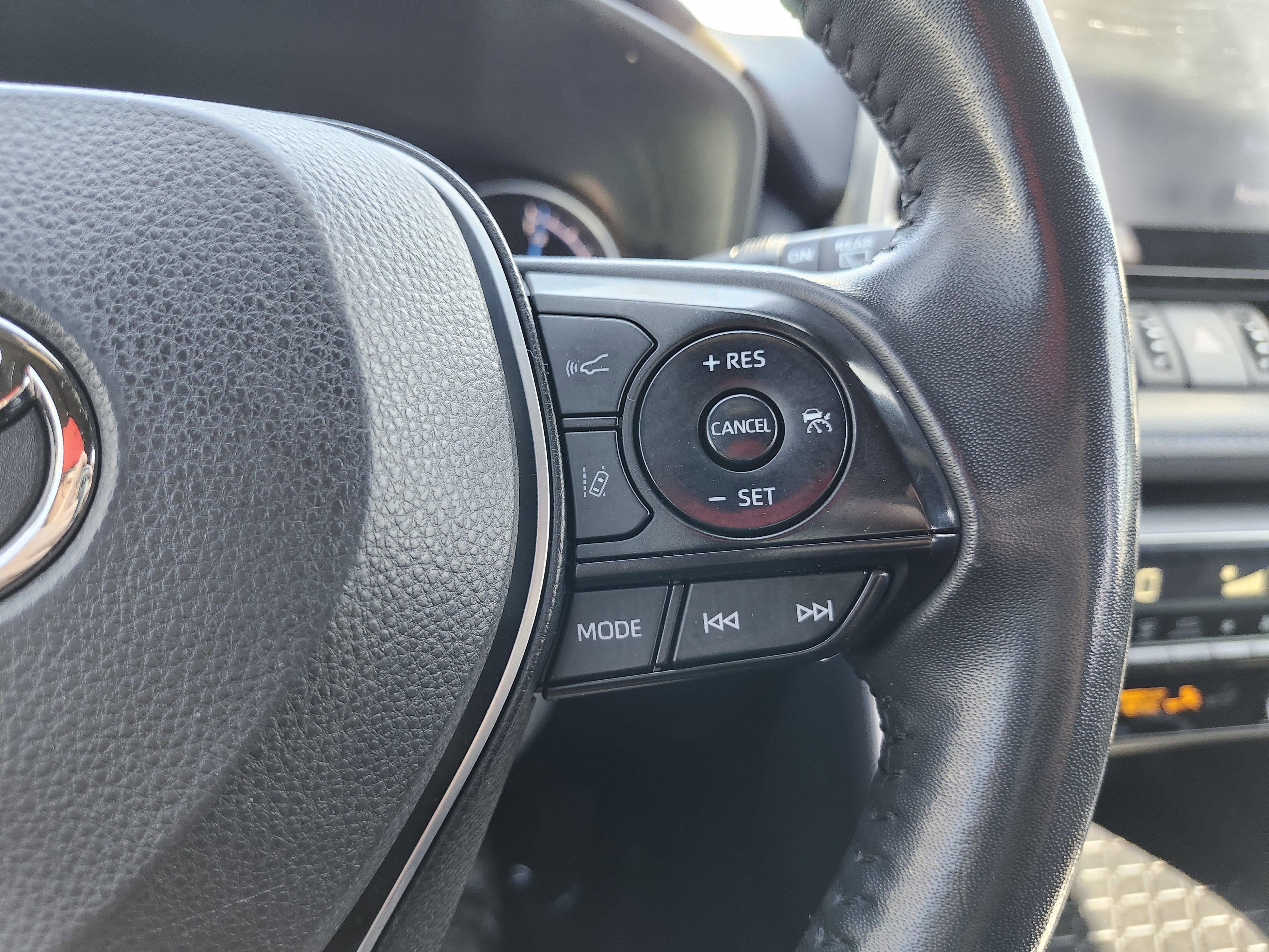 Used 2022 Toyota RAV4 XSE image 36