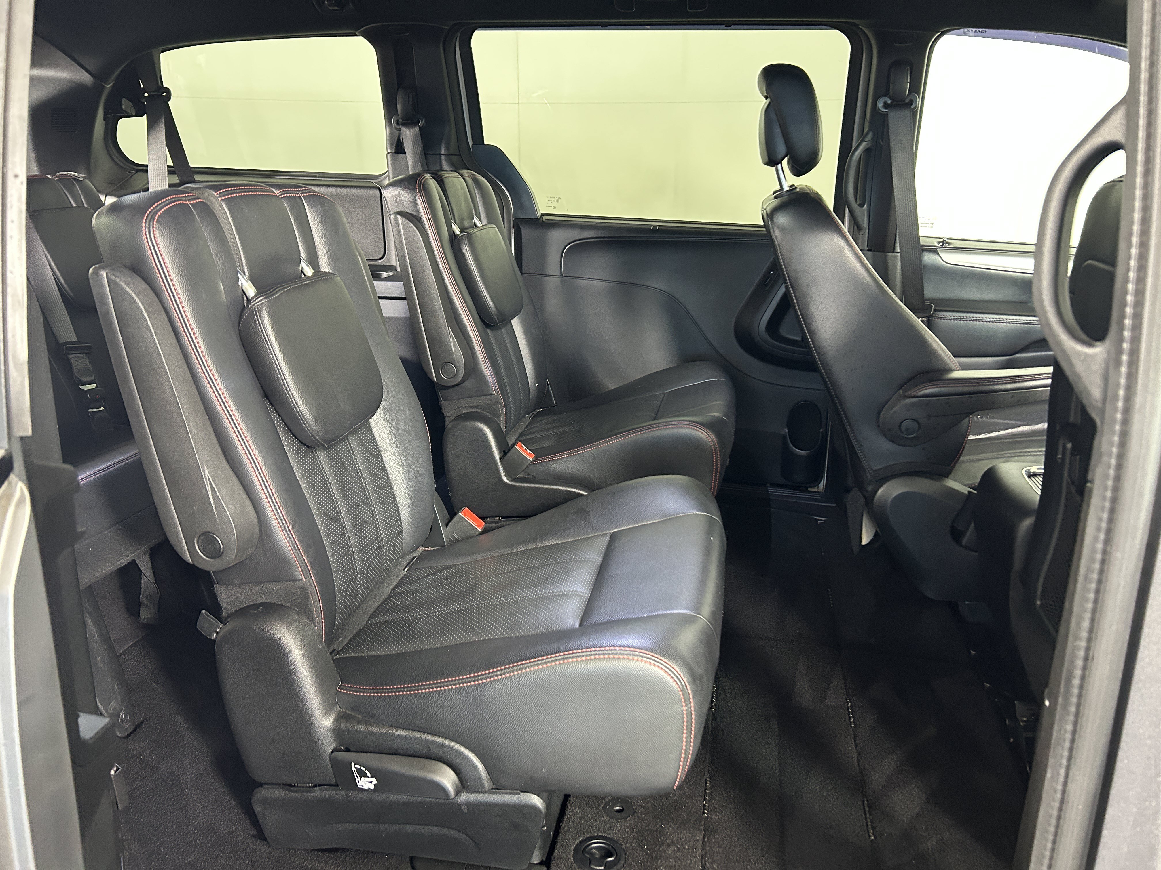 Used 2019 Dodge Grand Caravan GT FWD image 25