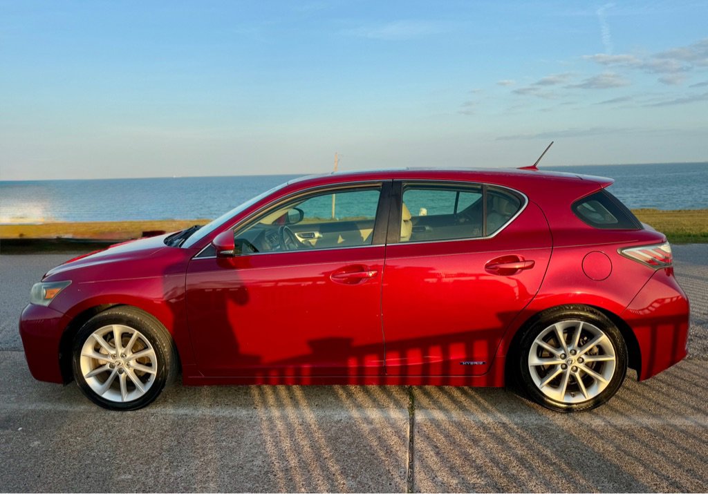 Used 2012 Lexus CT 200h Premium image 8