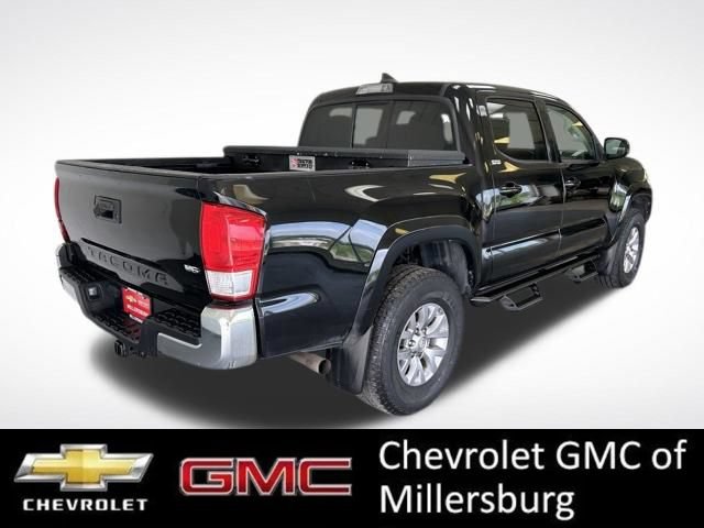Used 2017 Toyota Tacoma SR5 w/ Tow Package AWD/4WD image 3