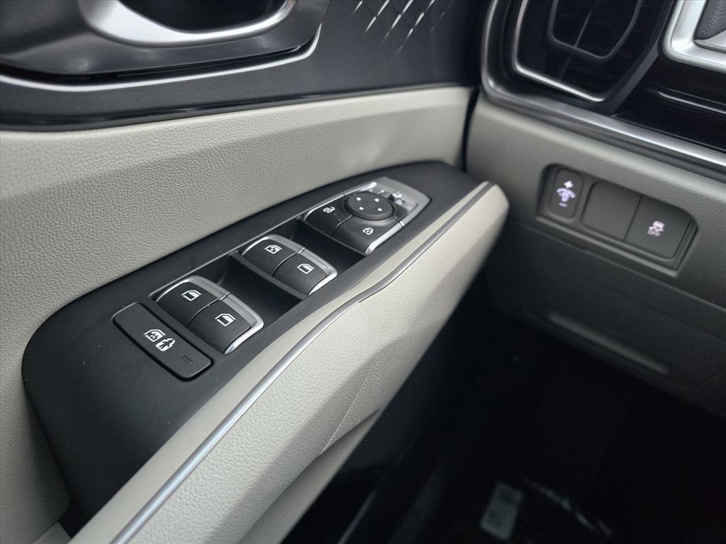 New 2026 Kia Sorento S w/ S Panoramic Sunroof Package image 11