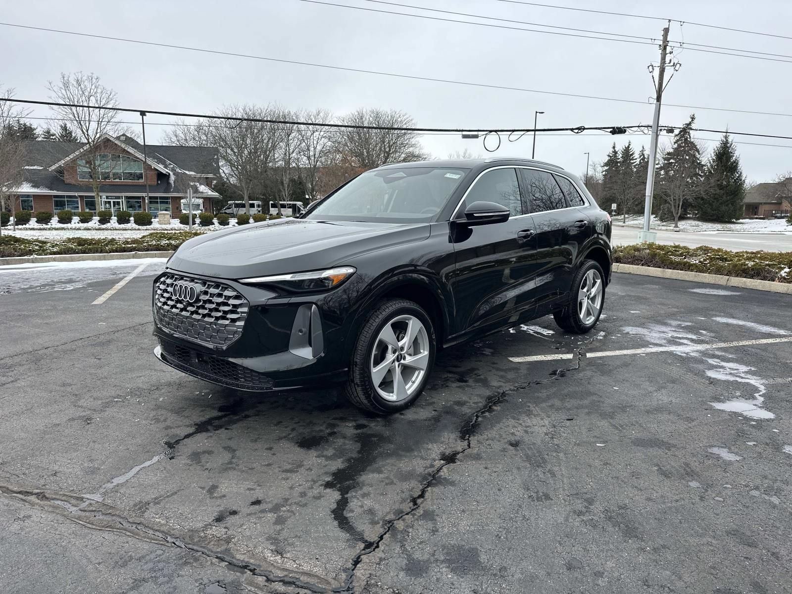 Used 2025 Audi Q5 Premium Plus AWD/4WD image 3