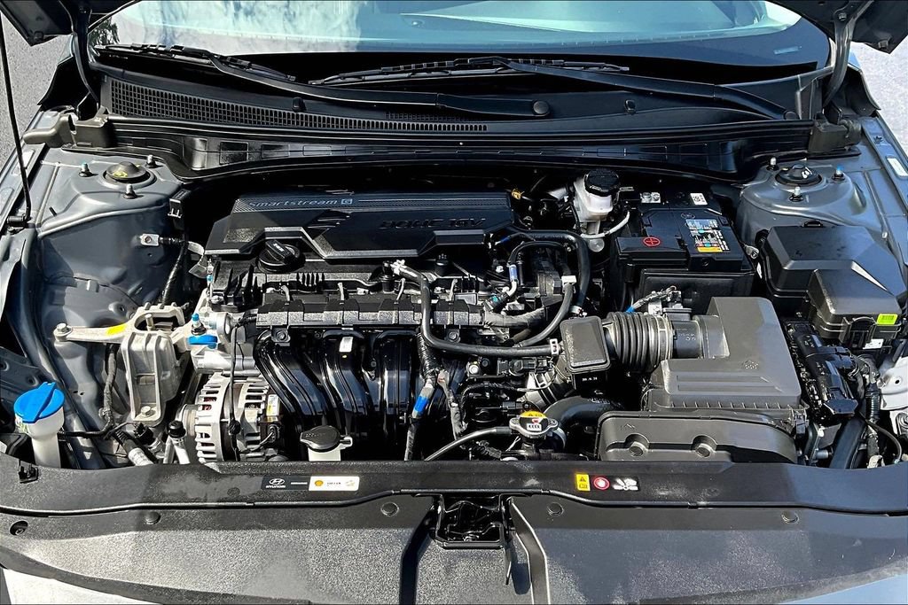Used 2025 Hyundai Elantra SEL FWD image 25