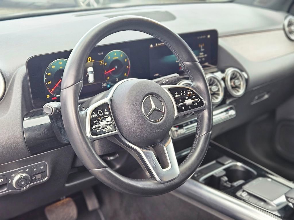 Used 2022 Mercedes-Benz GLA 250 4MATIC image 15