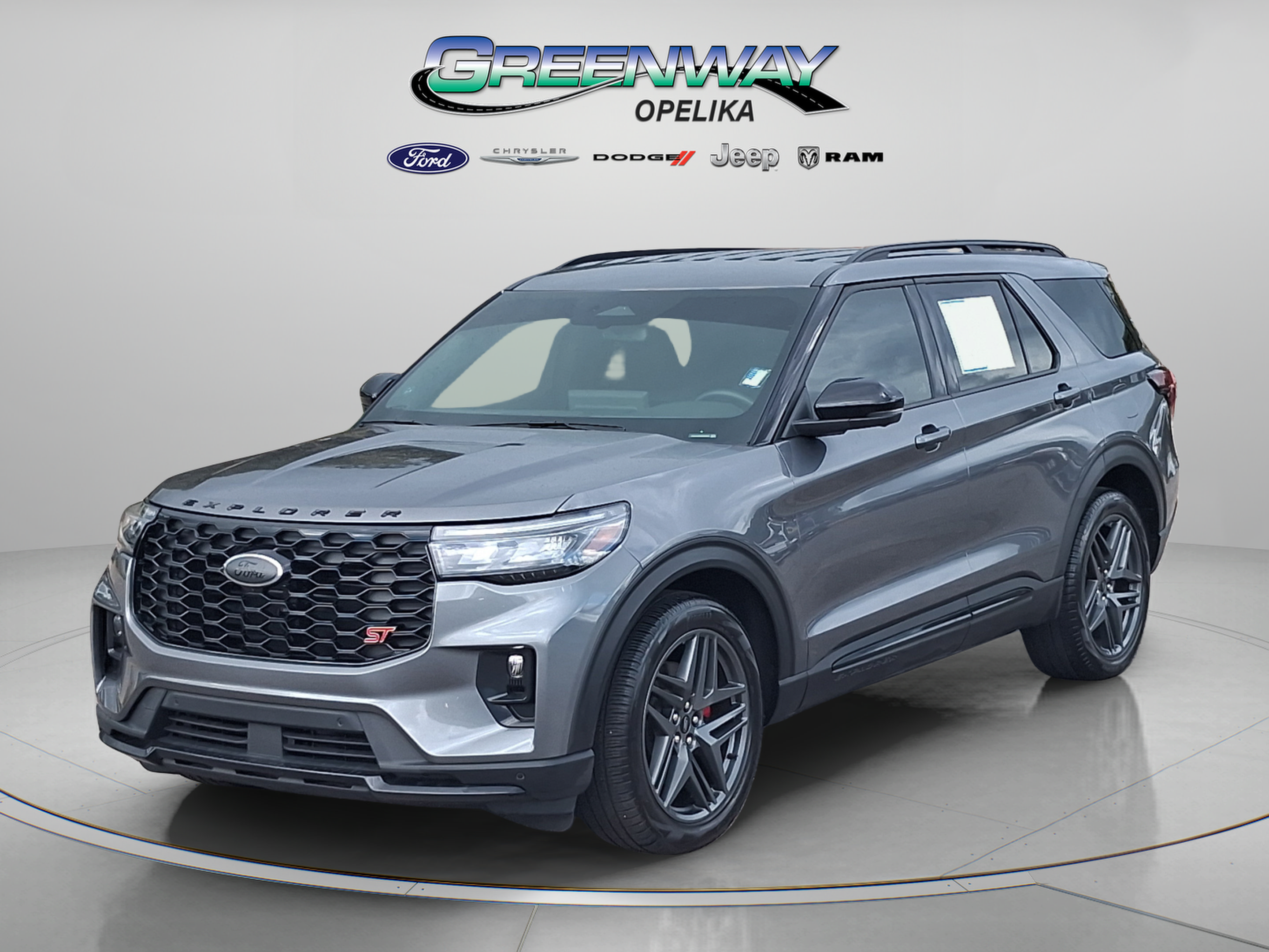 Used 2025 Ford Explorer ST AWD/4WD image 3