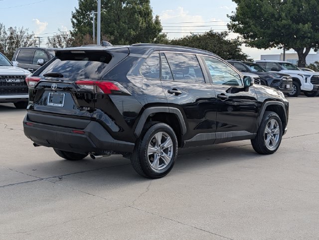 Used 2024 Toyota RAV4 XLE FWD image 6
