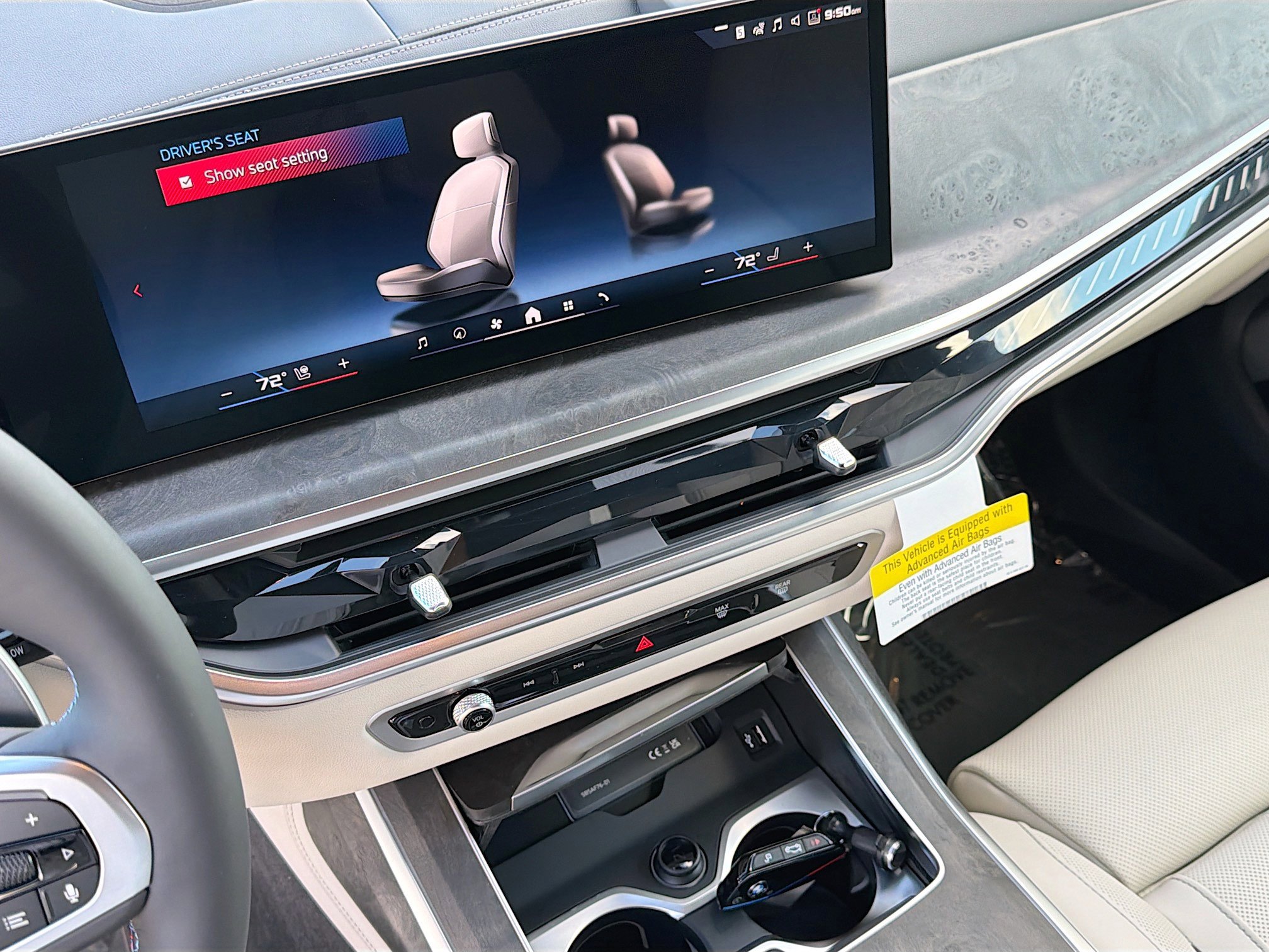 New 2026 BMW X7 M60i image 29