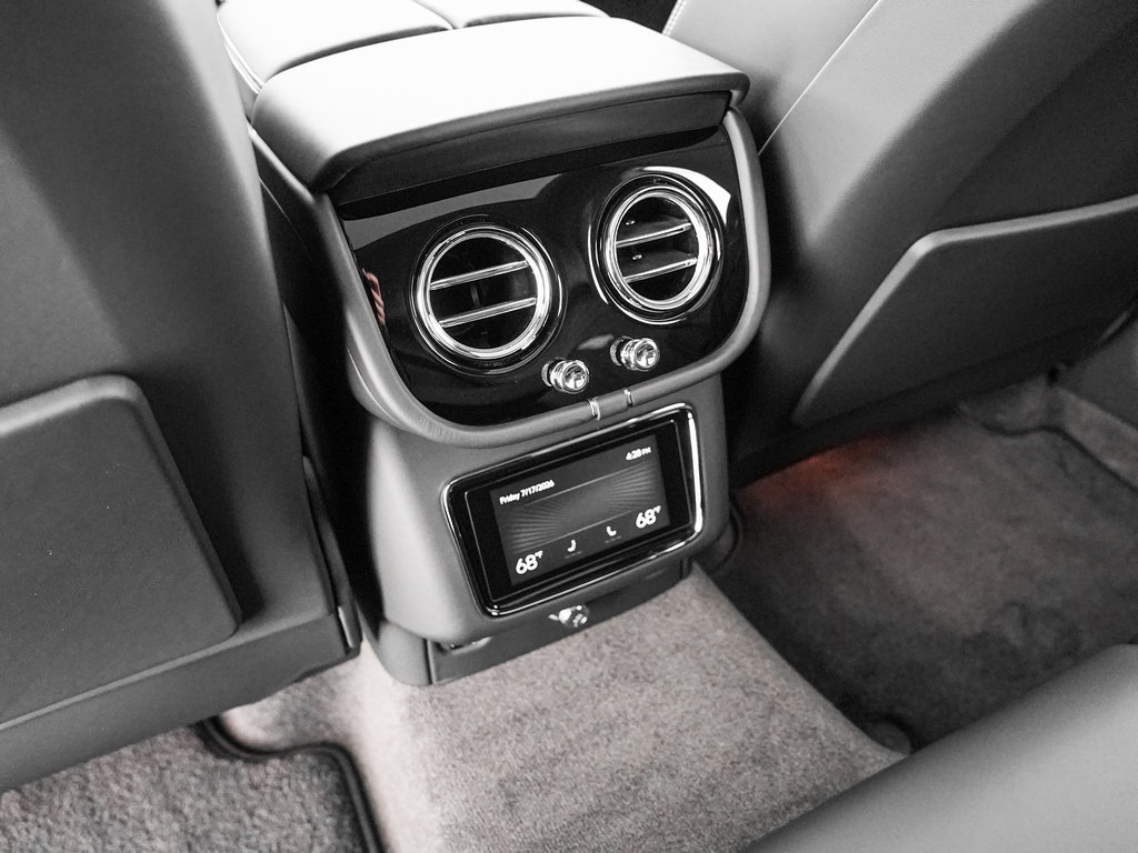 New 2026 Bentley Bentayga AWD/4WD image 29