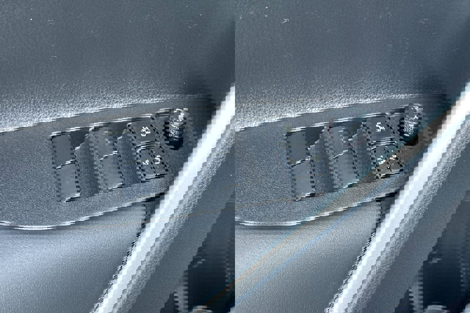 New 2026 Toyota Corolla Cross XLE image 13